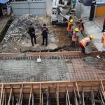 Bupati Herman Tinjau Proyek Drainase Jalan Pangeran Hidayat IMG-20250909-WA0107