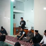 Bupati Solok Sholat Subuh Berjamaah dan Serahkan Bantuan di Musholla Al Mukhlisin Nagari Selayo ab376a46-2ec7-4da5-939e-b5291ed66ce3