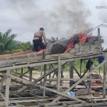 Polsek Kuantan Tengah Tertibkan PETI di Muaro Sentajo, Lima Rakit Dimusnahkan 62f5b74d-017c-4872-bd6b-27faadce921c