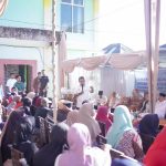 Bupati Solok Serahkan Bantuan kepada 2.197 KK saat Launching Penyaluran Bantuan Pangan Tahun 2026 IMG-20260422-WA0099