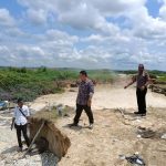 Polsek Kuantan Mudik Tertibkan PETI di Sungai Tanalo Ulu, Lima Rakit Dimusnahkan 1cd76dd3-12eb-43bc-b956-07c7530d90bc