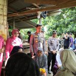 Kapolres Kuansing Hadirkan Program JALUR di Pangean, Salurkan Sembako dan Layanan Kesehatan Gratis untuk Masyarakat 228eb27d-9d6a-424b-ad1f-2a331f1ceb95