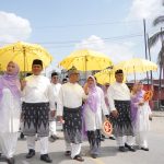 Bupati Afni Pimpin Kafilah Kabupaten Siak Pawai MTQ ke 44 Tingkat Provinsi Riau 8030a055-f76c-4d67-a317-35e2505eae78