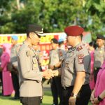 Personel Polres Kuansing Ikuti Upacara Laporan Kenaikan Pangkat Periode 1 Juli 2026 3ed54ad5-739c-4107-9d0c-314e1ccc0a94