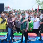Kapolri Resmikan 80 Jembatan Merah Putih Presisi, Total 110 Unit Perkuat Konektivitas dan Kesejahteraan Masyarakat Riau 95533c9d-be00-4815-b026-b6d39dcb4d50