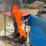 Polsek Singingi Hilir Tertibkan Aktivitas PETI di Desa Koto Baru, Satu Rakit Dompeng Dimusnahkan abd59cbf-88a2-4642-8be4-cb640ca51cd2
