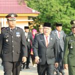 Wakapolres Kuansing Hadiri Upacara Penurunan Bendera HUT ke-81 RI di Lapangan Limuno 0c6d6861-23fd-492c-b041-50389287f749