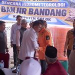 Pemkab Solok Terima Bantuan dari Pemkab Lima Puluh Kota untuk Korban Banjir Bandang 19fb487b-1286-494b-9610-cf06e923b498