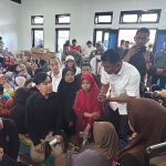 Temui Pengungsi Korban Banjir Bandang di Solok, Wapres Pastikan Keselamatan dan Kebutuhan Warga Terpenuhi 9fc0eb52-769d-4cd9-ab3e-edf860ee2f00