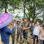 Bupati Jon Firman Pandu Tinjau Kondisi Banjir Bandang Arosuka IMG-20260922-WA0017