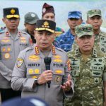 TNI-Polri Bersama Buruh Tanam 20 Ribu Pohon di Siak, Kabaharkam Tekankan Polisi Bersama Masyarakat aafc4d74-3c0c-44b3-bb94-0f943eeb1866